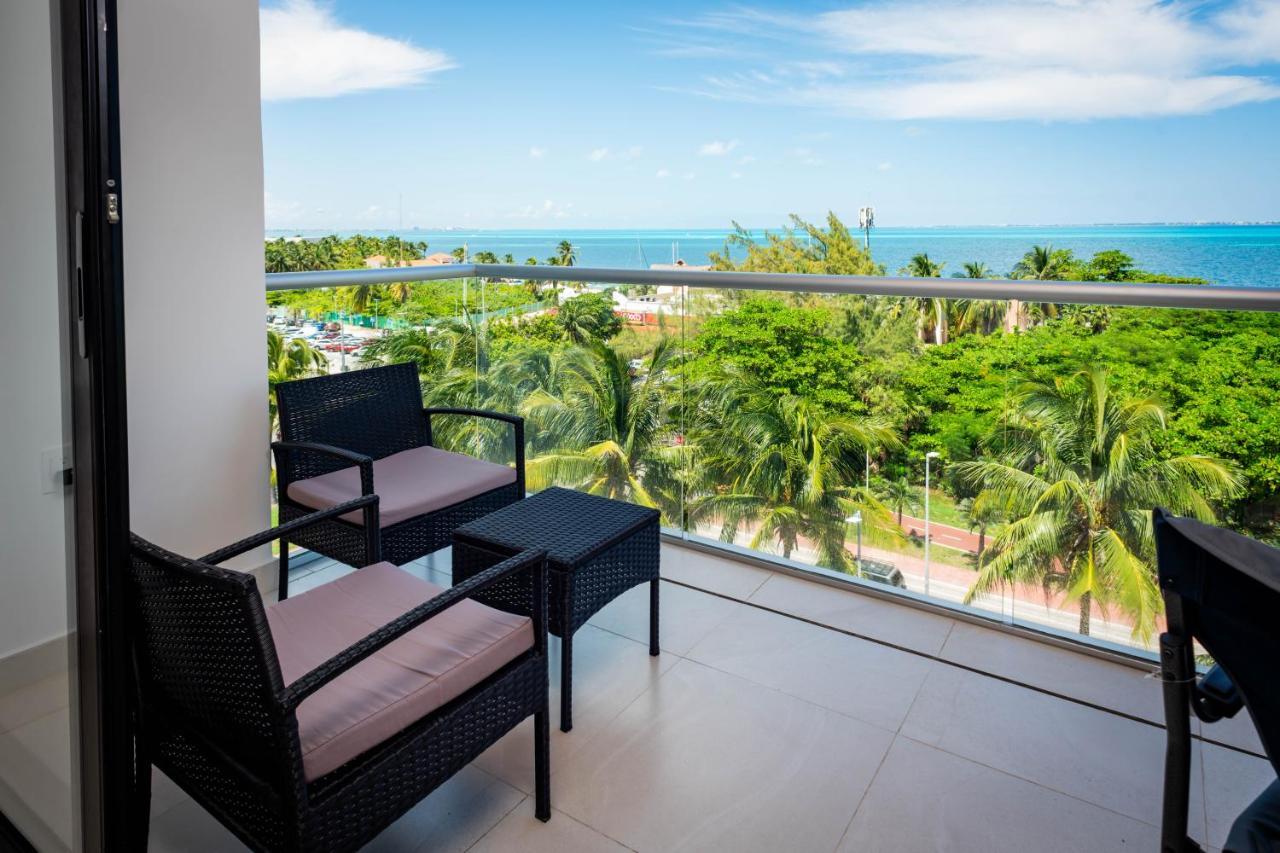 Aloja Oceanview In The Hotel Zone Cancun Luaran gambar